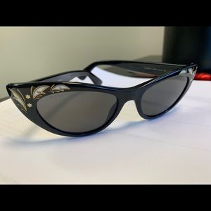 Gucci Cat Eye Sunglasses Style# 3807